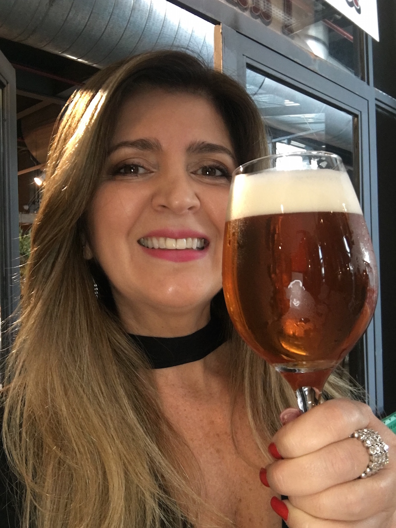 Exemplo de Esposa Carrega Cerveja - AlleyClub